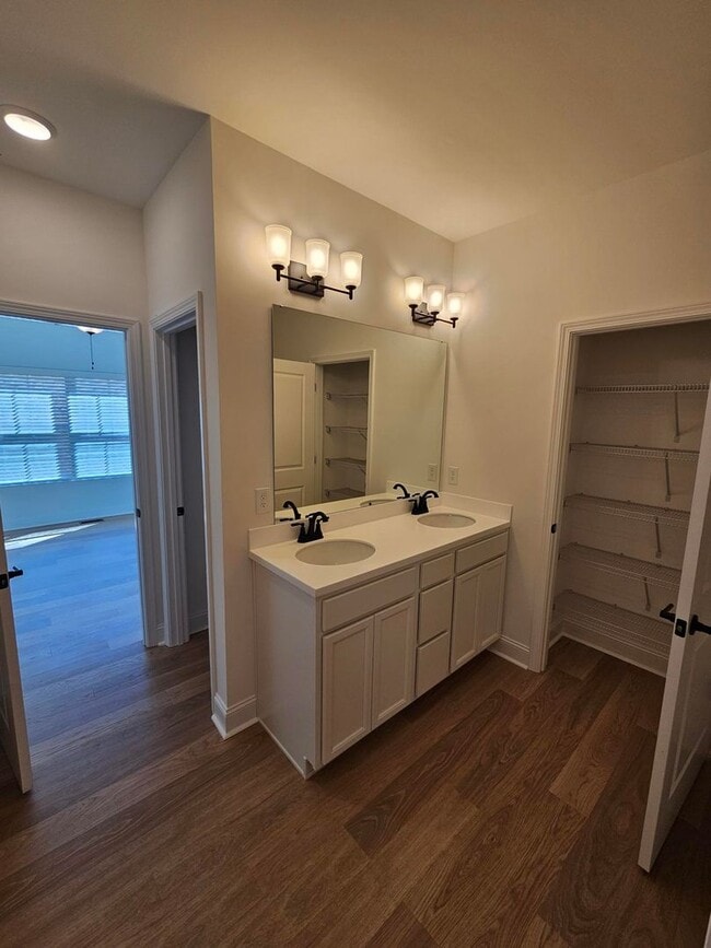 Building Photo - Brand-New Construction in Karns – Washer &...