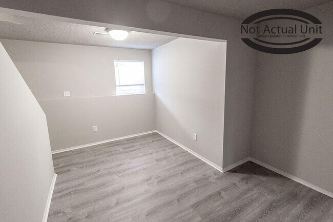 Building Photo - 203 Wheaton Ct