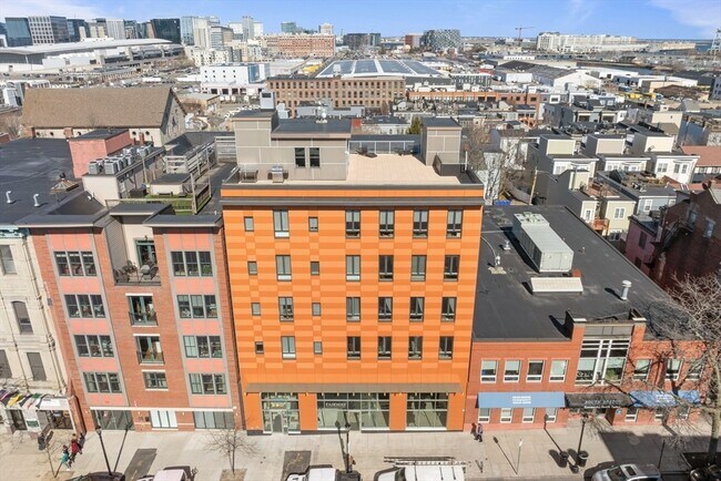 Building Photo - 380 W Broadway