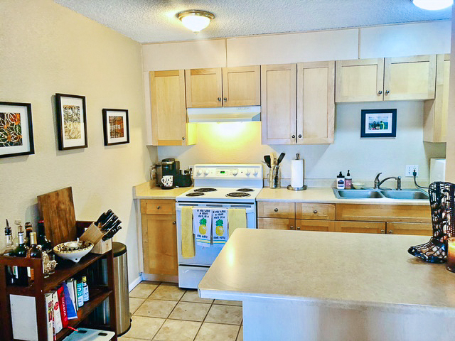 Kitchen - 2500 S York St