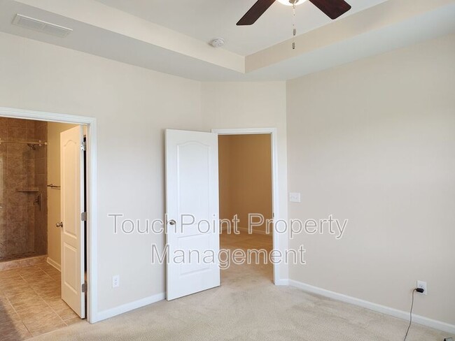Building Photo - 513 Dulaney Dr