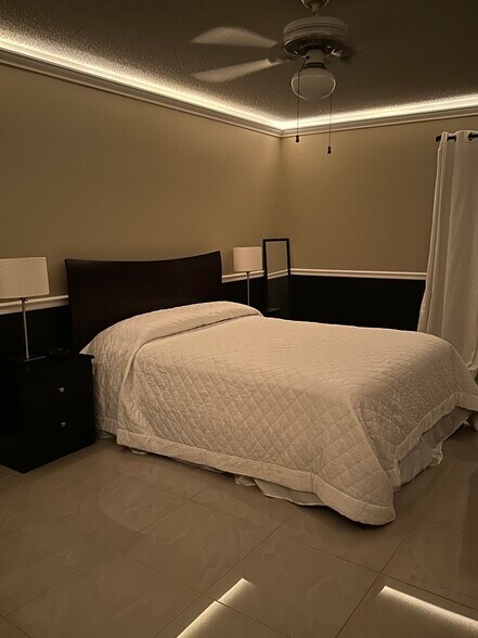 Building Photo - 5807 N Atlantic Ave