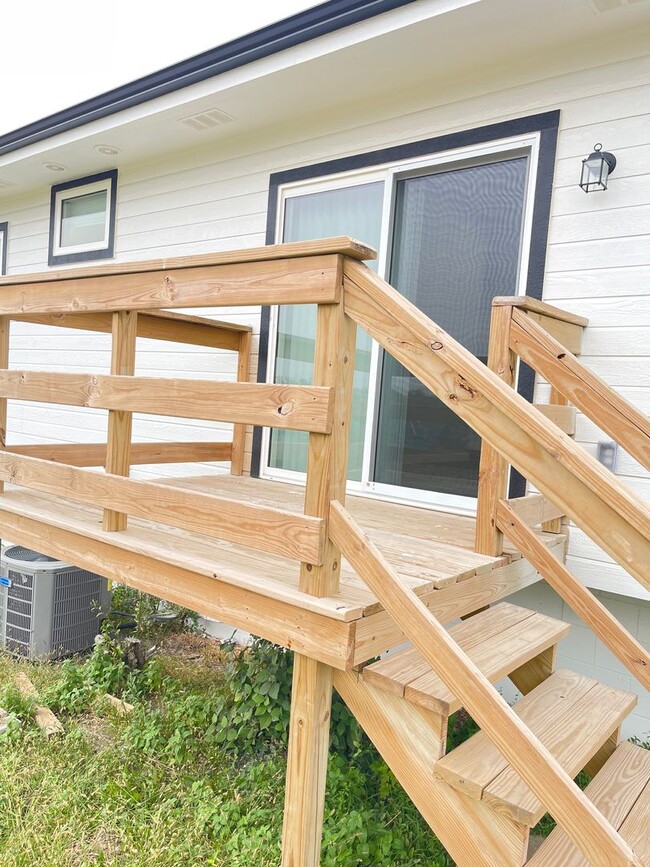 Building Photo - Move-in special offer!!! Newly rebuilt hou...