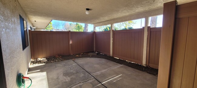 Building Photo - Parkside Ventura 2+1 Ground level Condo - ...