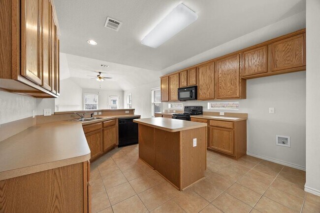 Building Photo - 2832 Mission Tejas Dr