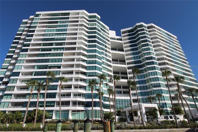 Building Photo - 988 Blvd of the Arts