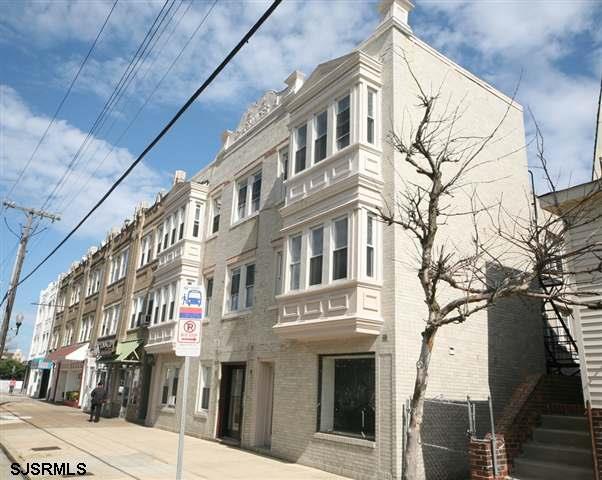 Building Photo - 3818 Ventnor Ave