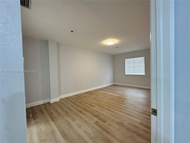 Building Photo - 17425 NW 75th Pl