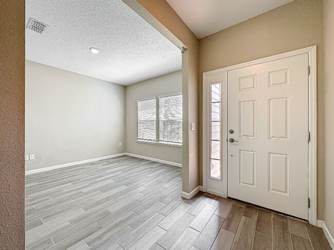Building Photo - 9504 Lovage Ln
