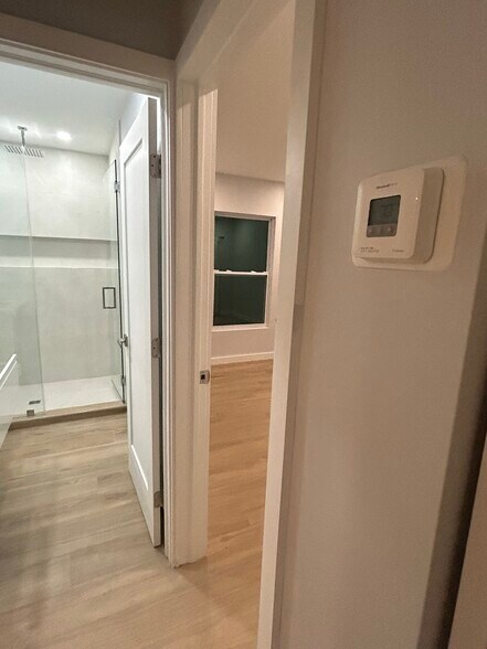 Building Photo - 6859 SW 37th St