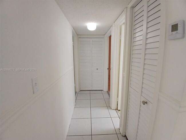 Building Photo - 8600 SW 133rd Ave
