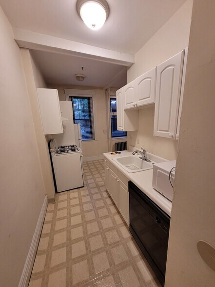 Primary Photo - 60 Queensberry St