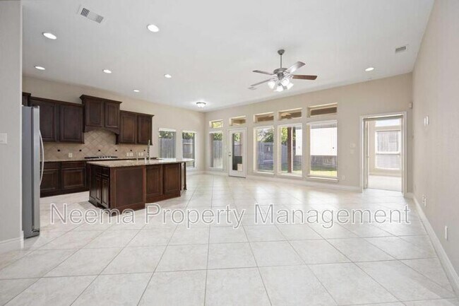 Building Photo - 115 Pine Crest Cir