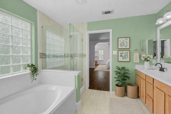 Building Photo - 1403 Lochstone Dr