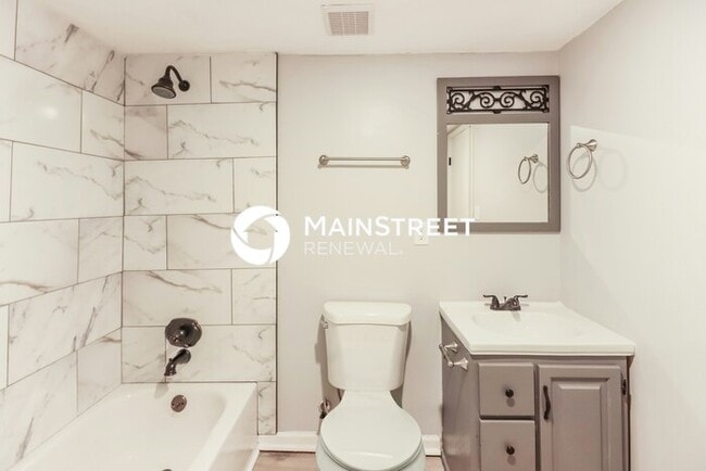 Building Photo - 3 Bedroom Pet-Friendly Home in PLEASANT HILL, MO with Main Street Renewal
