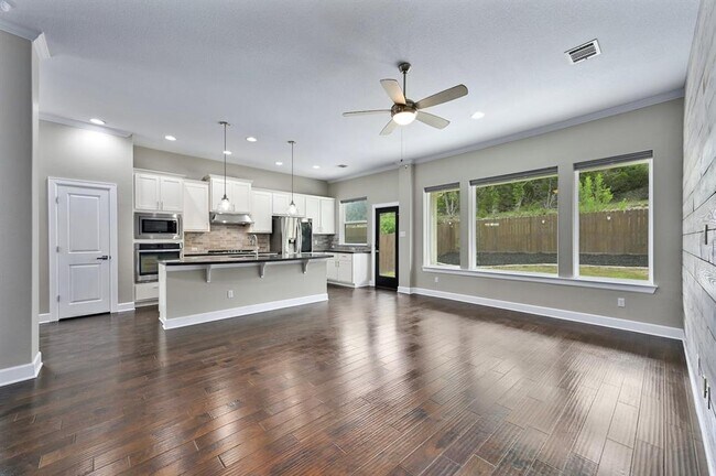 Building Photo - 286 Dayridge Dr
