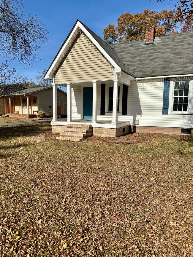 Building Photo - Gorgeous 1 bedroom in happening Kannapolis!