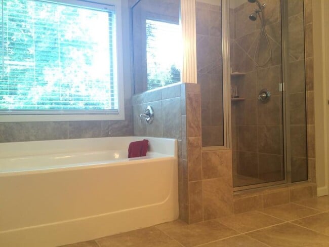 Building Photo - 1210 Composer Ln