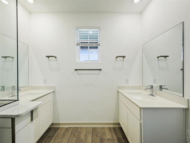 Building Photo - 543 Eiseley Dr