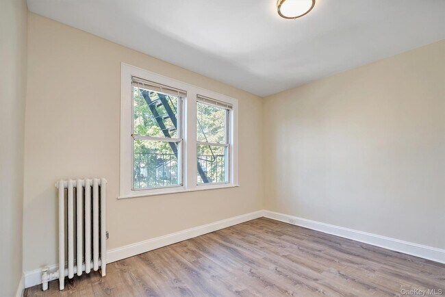 Building Photo - 641 Willis Ave