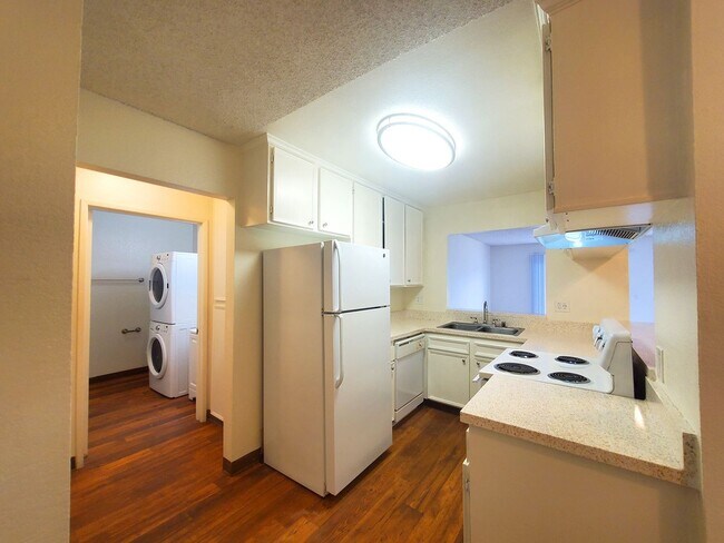 Interior Photo - Emerald Vista Apartments