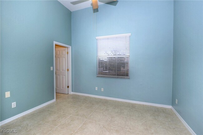 Building Photo - 522 SE 13th St