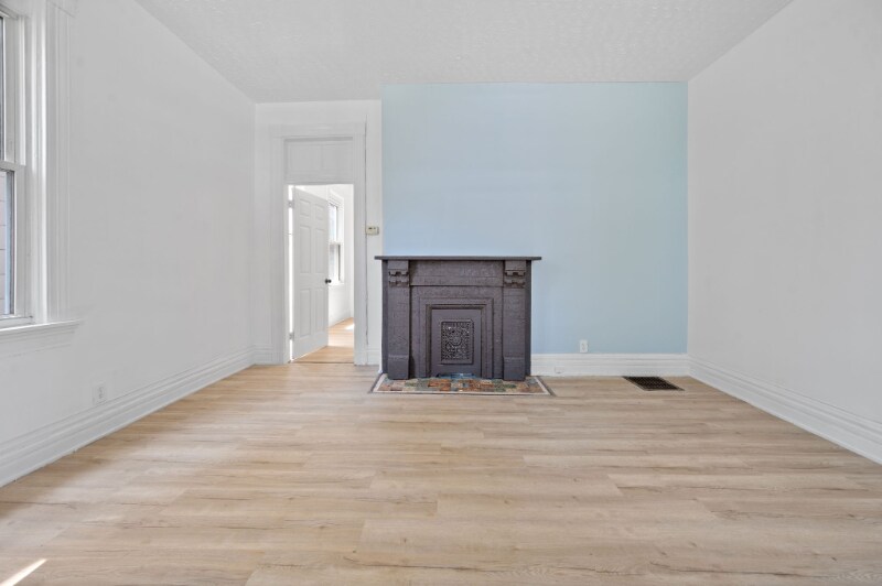 Building Photo - 3633 Borden St
