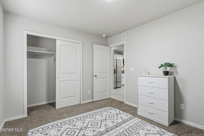 Building Photo - 664 Paseo Modesto Dr