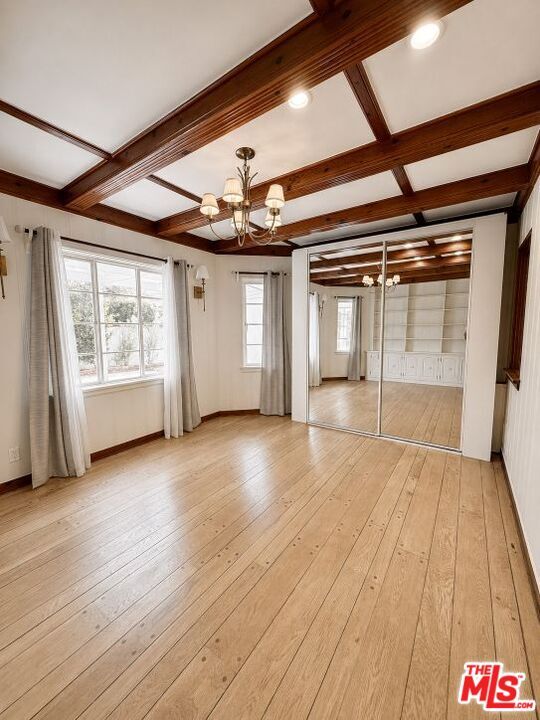 Building Photo - 341 S Rodeo Dr