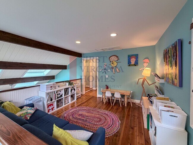Building Photo - Furnished 4Bedroom/3.5 Bath Home in Ivy