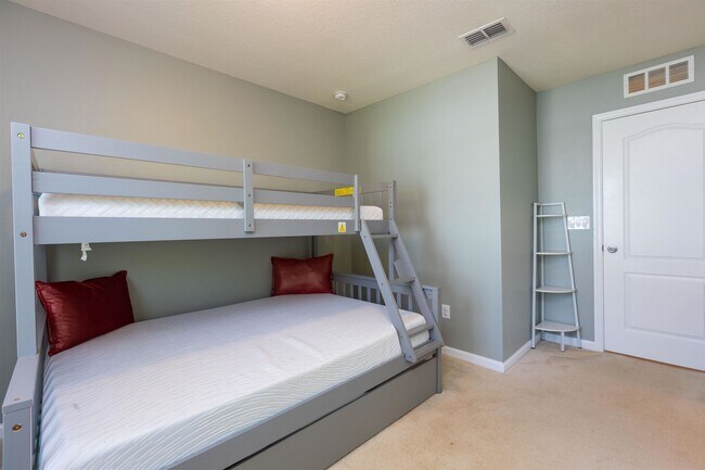 Building Photo - 58 Islander Cir