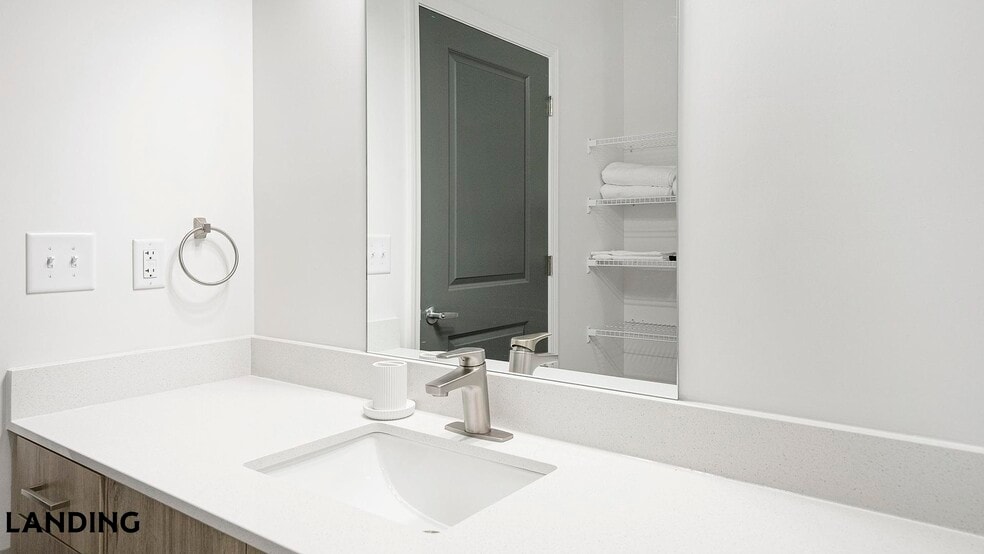 Building Photo - 2800 Milan Ct