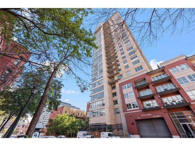 Building Photo - 929 Portland Ave
