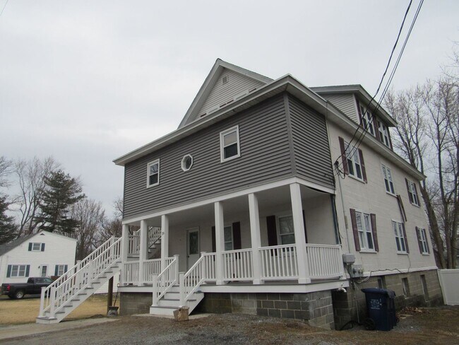 Building Photo - Dracut Beautiful 5 Bedroom Apartment Ready for Occupancy!!