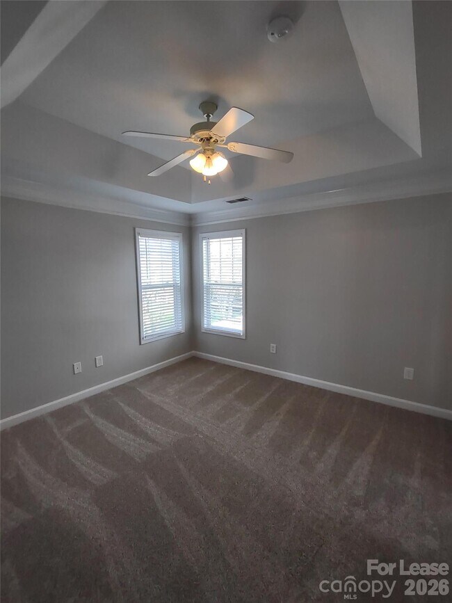 Building Photo - 2004 Magna Ln