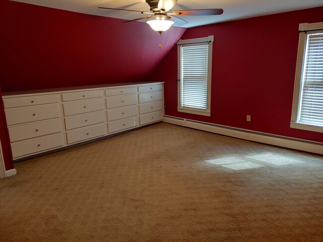 Building Photo - 3292 Vermont Rte 100