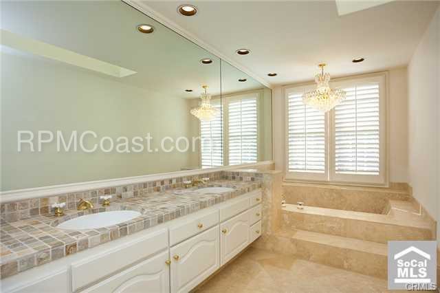 Building Photo - Exclusive Belcourt Newport Beach