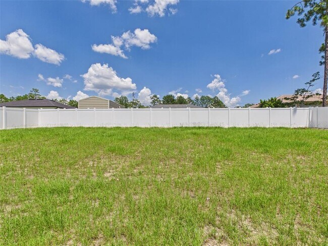 Building Photo - 13215 SW 77th Ave
