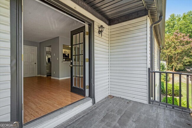 Building Photo - 3599 Woodbriar Cir