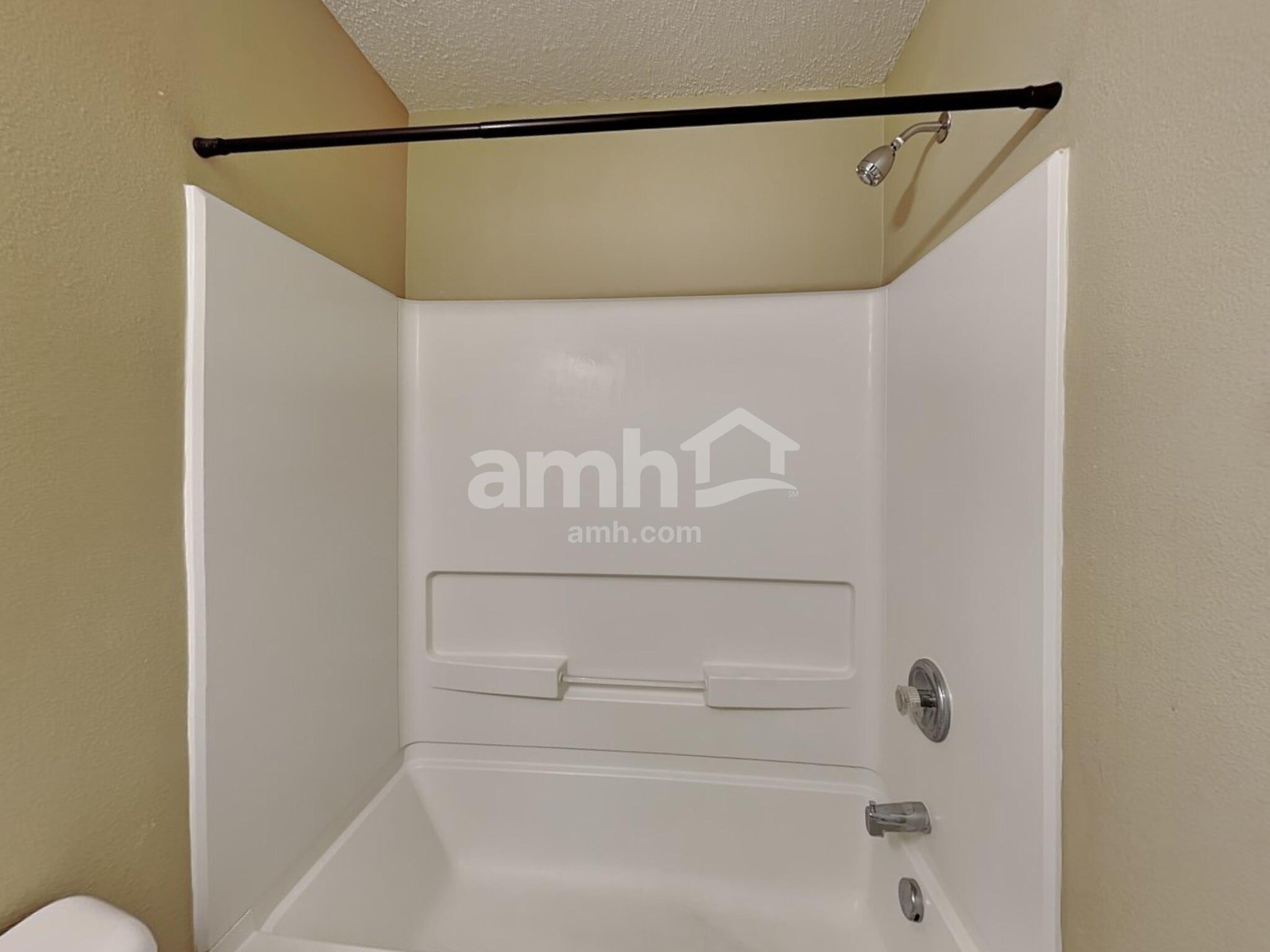 Building Photo - 15204 Clear St