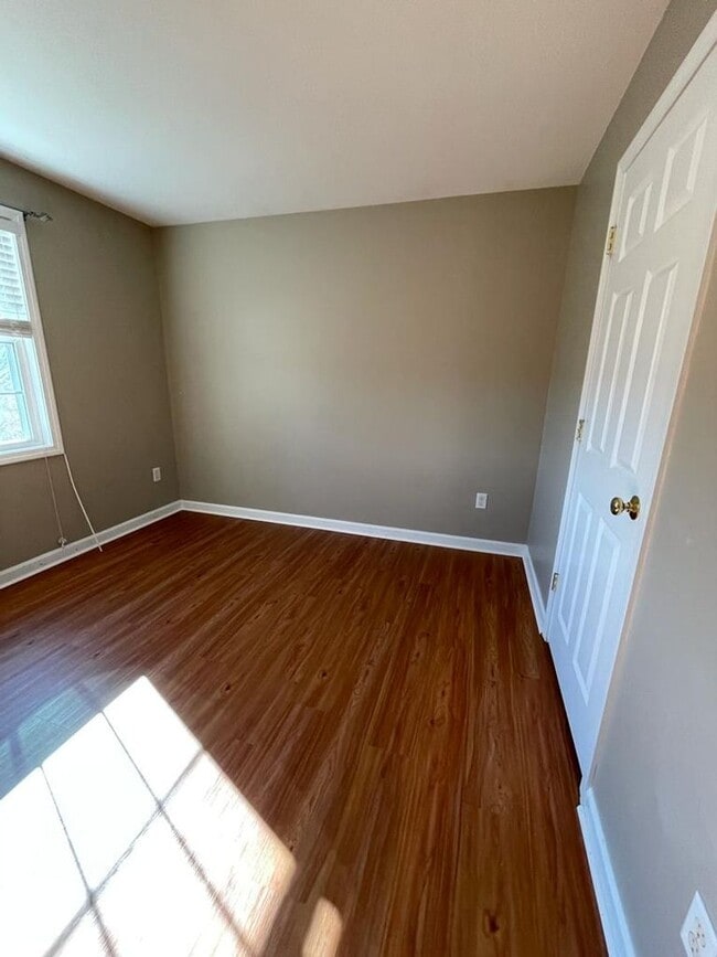 Building Photo - ? GORGEOUS COLONIAL – 4 BED / 2.5 BATH ?