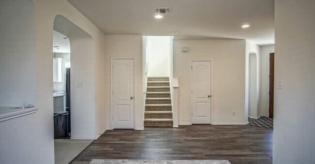 Building Photo - New Braunfels Location