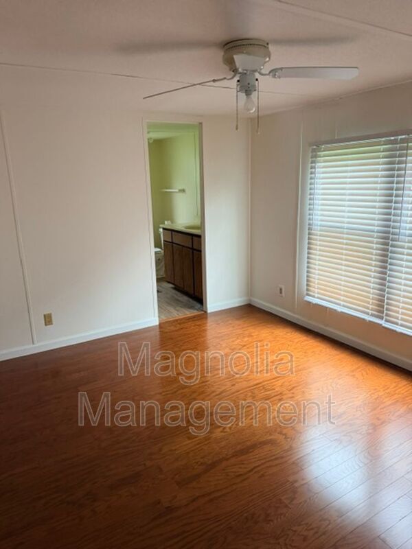 Building Photo - 209 Gillburg Estates Ct