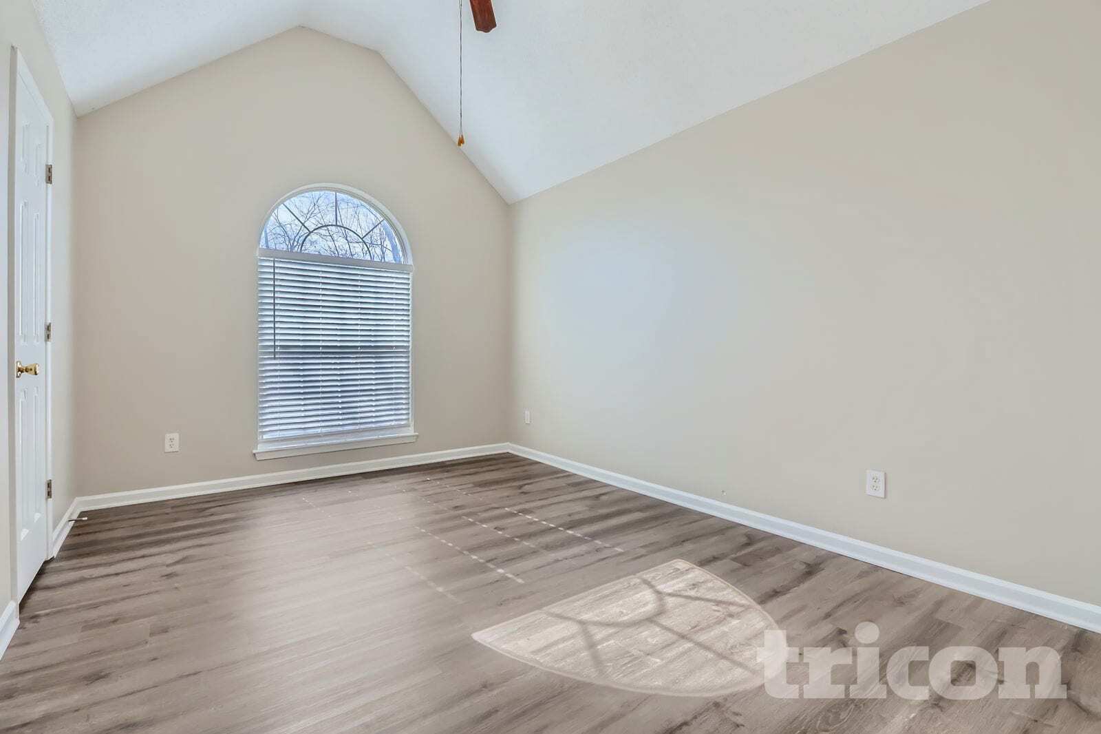 Building Photo - 589 Lakewater View Dr