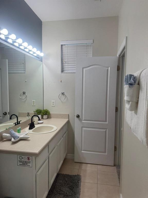 Building Photo - 326 Chelsea Dr