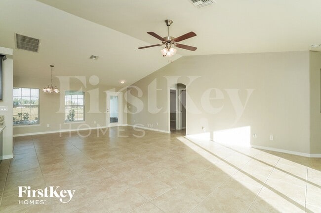Building Photo - 2127 NW 41st Pl