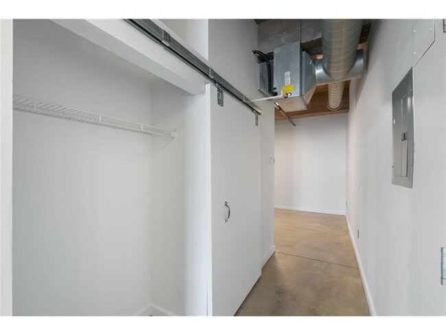 Building Photo - 901 N 3rd St