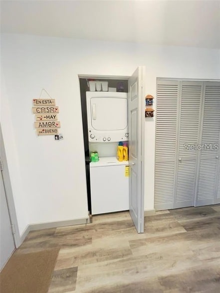 Building Photo - 2500 Woodgate Blvd