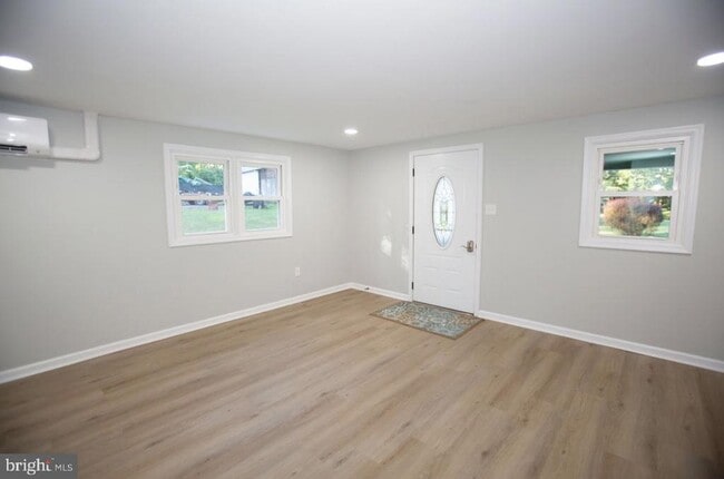 Building Photo - 100 Moran Ln