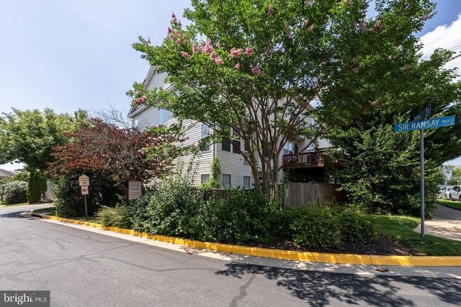 Building Photo - 2619 Logan Wood Dr